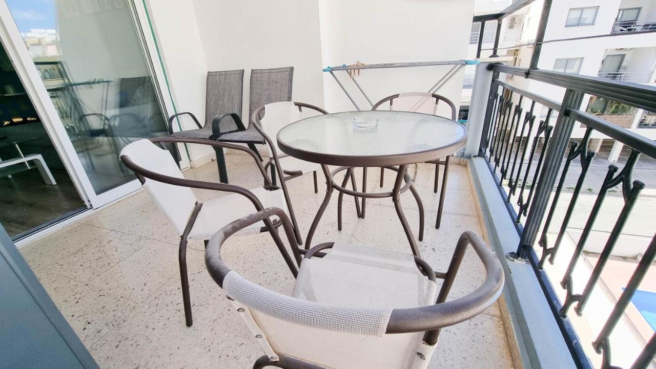 Modern Retreat: 2Br Stylish Apt With Comfy Rooms! Smart Tv With 200Mbps Internet Λάρνακα Εξωτερικό φωτογραφία